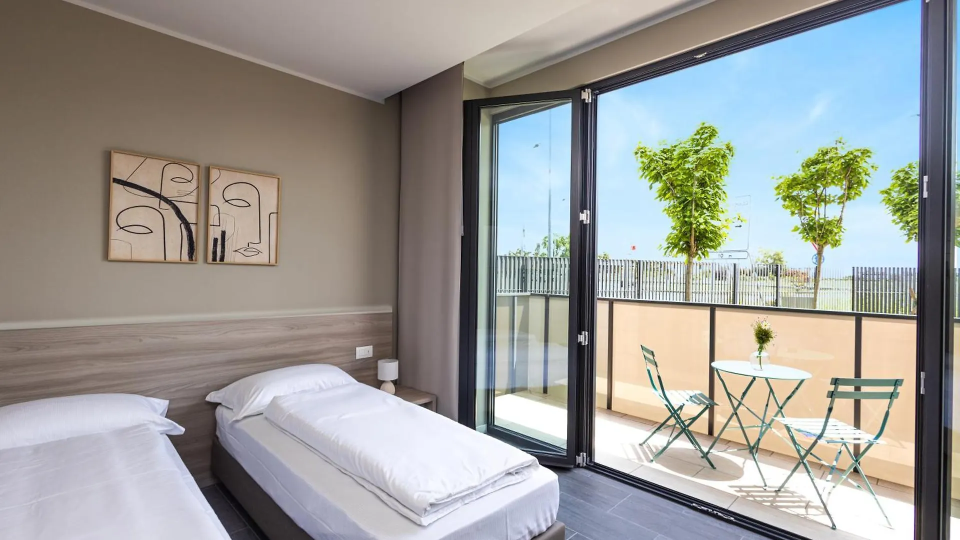 Virtual Aparthotel Opera